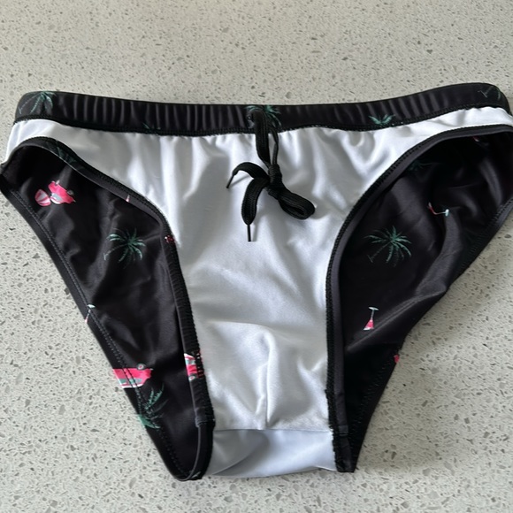 Men’s pattern swim brief - Picture 9 of 10